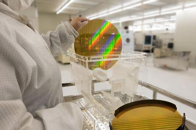 又一领域逆袭成功！第3代半导体原材料，比亚迪已能100%自主生产